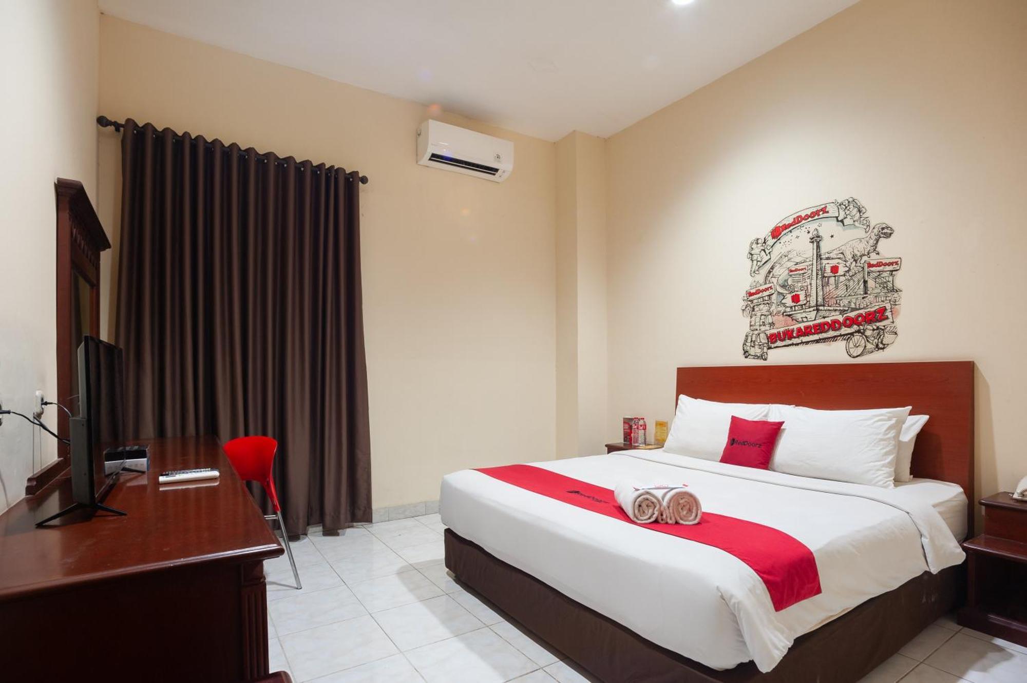 Reddoorz Plus Near Plaza Blok M Jakarta Extérieur photo
