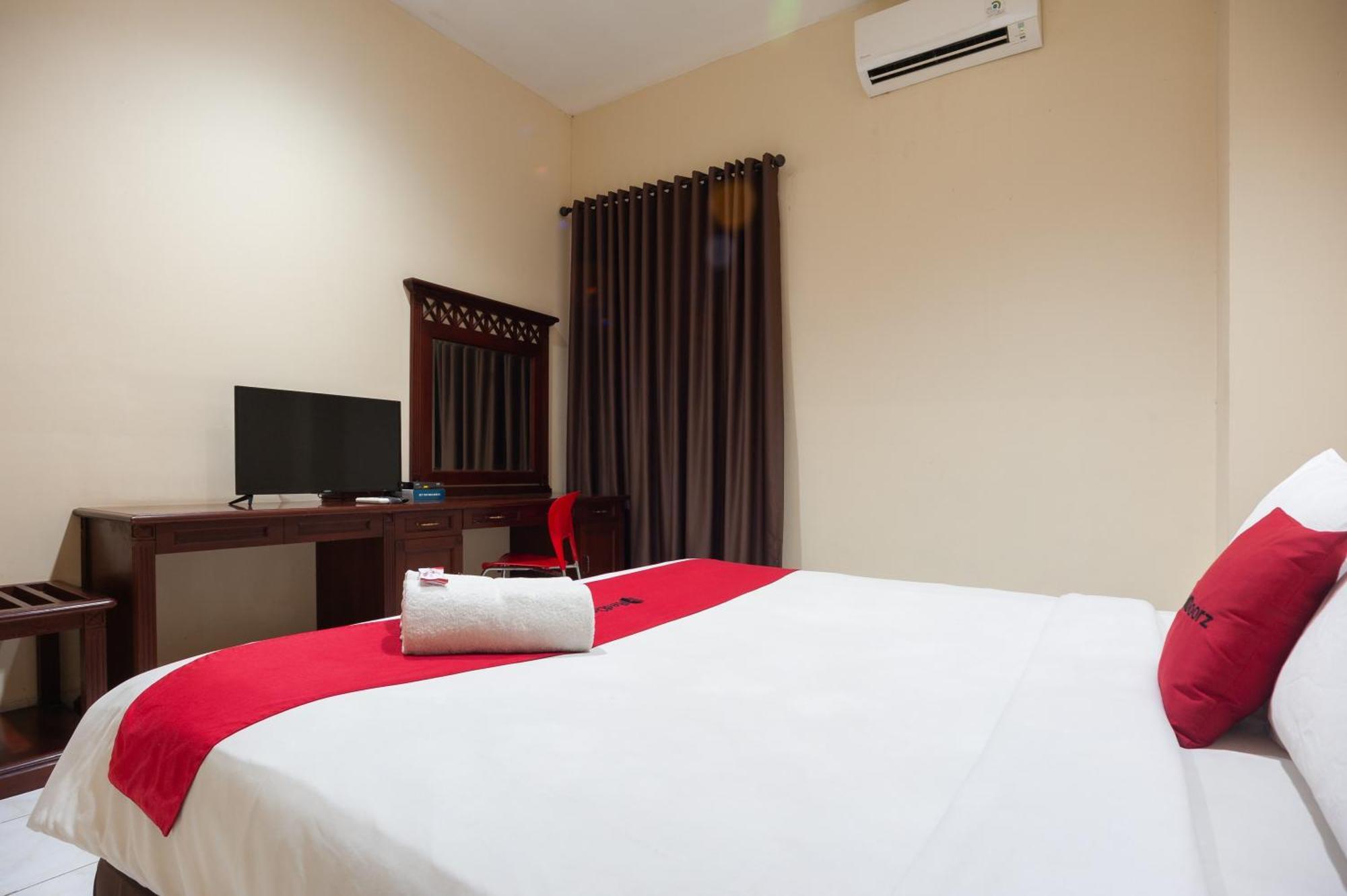 Reddoorz Plus Near Plaza Blok M Jakarta Extérieur photo